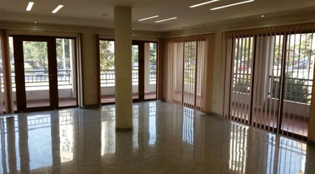 Izdavanje, poslovni prostor, 70m², Momišići, Podgorica