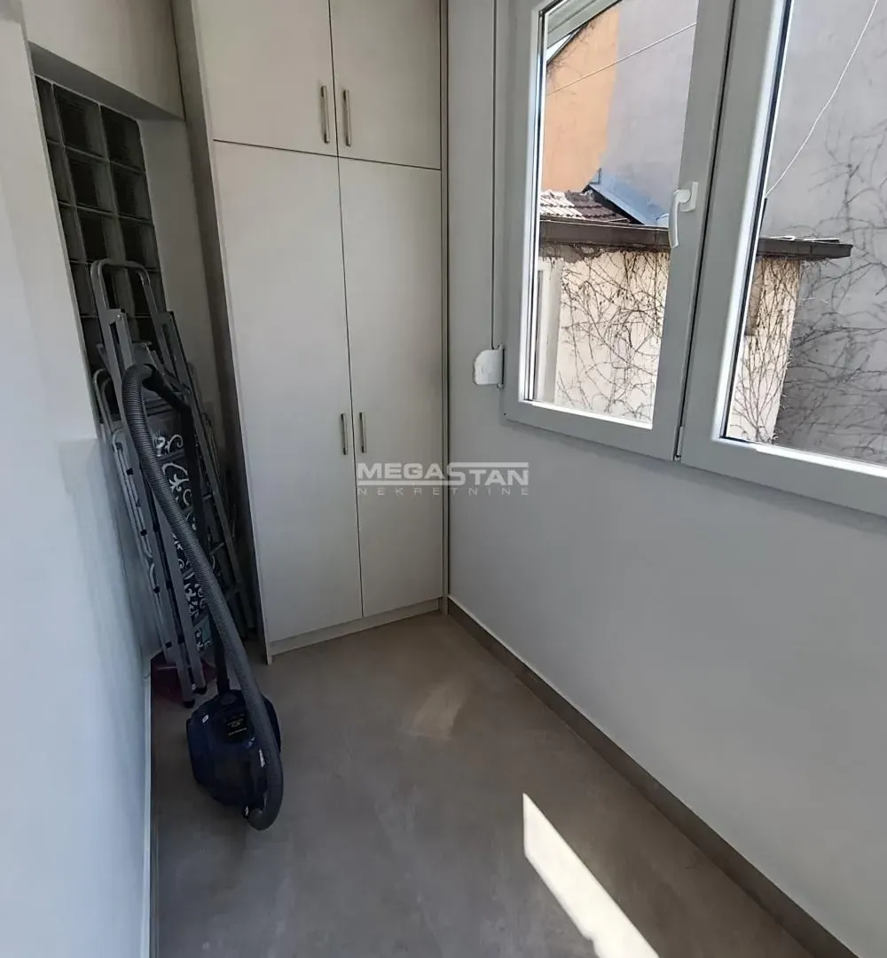 Rent, two bedroom apartment, 54m², Vračar Hram, Vračar Sve Podlokacije