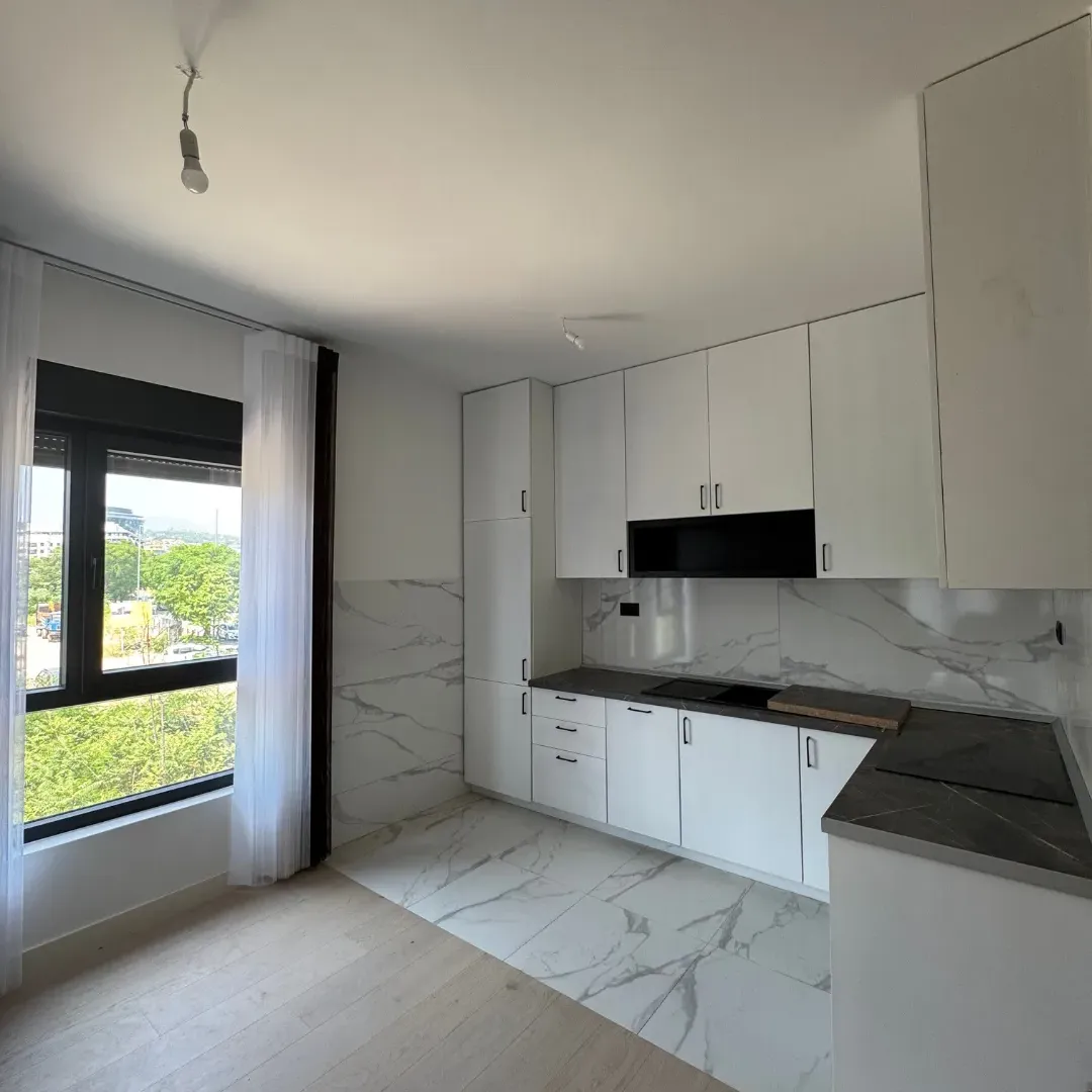 Izdavanje, jednosoban stan, 53m², 1 maj, Podgorica