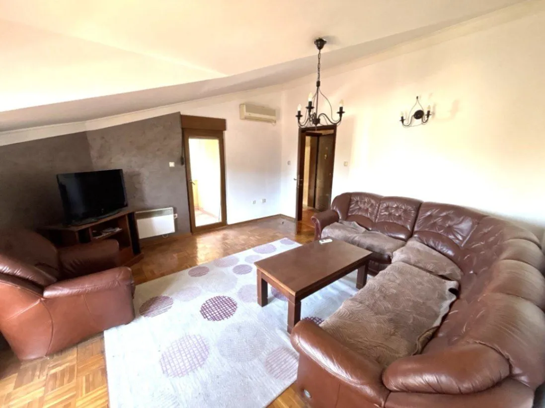 Prodaja, trosoban stan, 80m², Stari Aerodrom, Podgorica