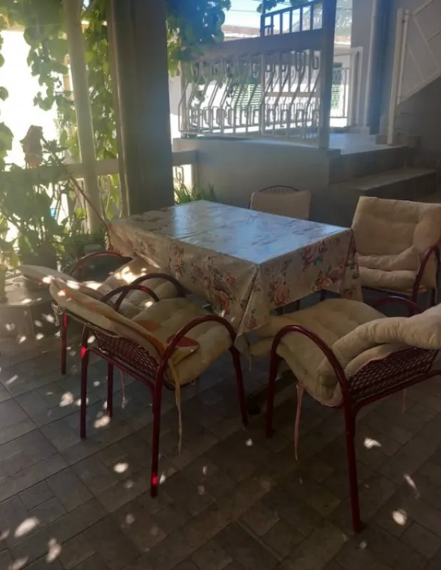 Prodaja, trosoban stan, 90m², Sutomore, Bar