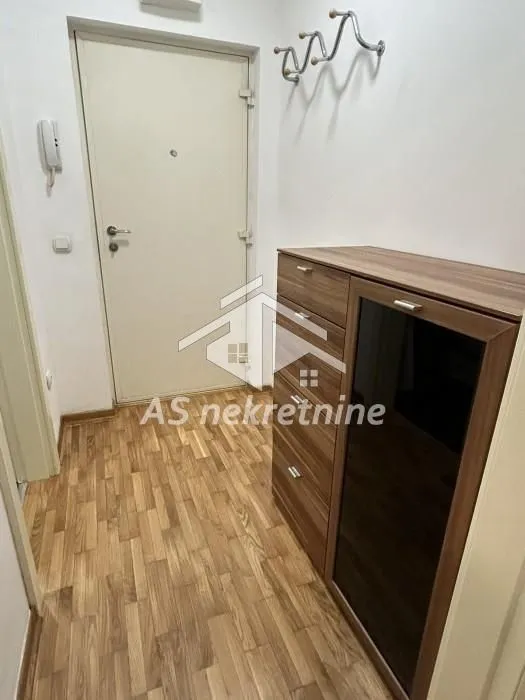 Izdavanje, dvosoban stan, 48m², Cvetkova Pijaca, Zvezdara Sve Podlokacije