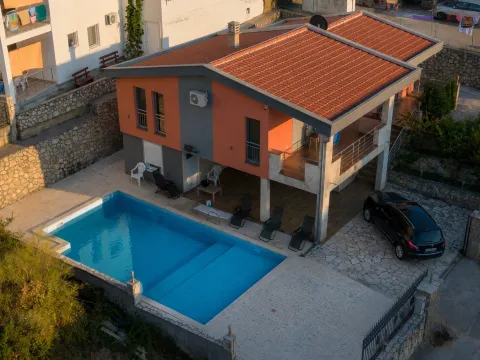 Rent, house, 145m², Dobra Voda, Bar - image 1