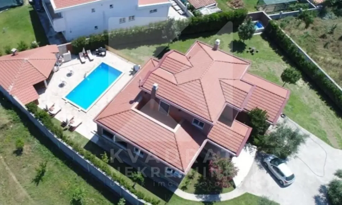 Izdavanje, kuća, 330m², Zeta, Podgorica