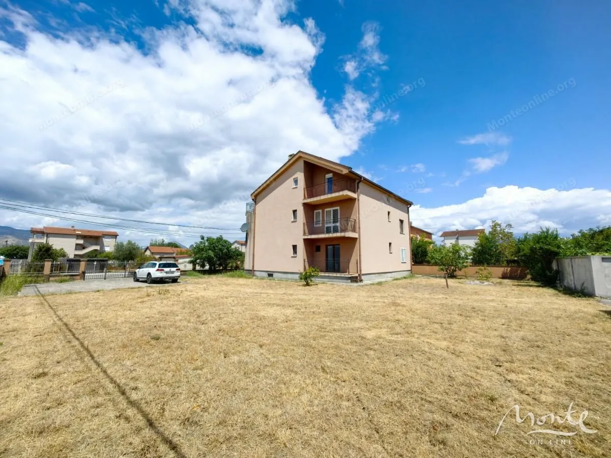 Prodaja, kuća, 385m², Donja Gorica, Podgorica