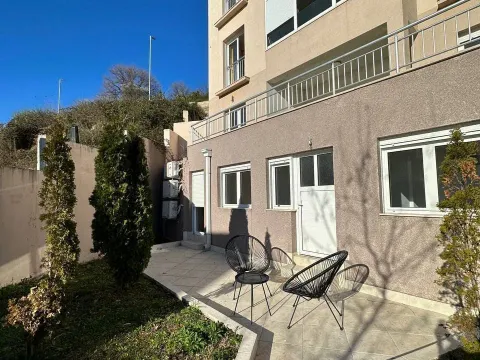 Prodaja, stan, 40m², Tivat, Crna Gora - image 7