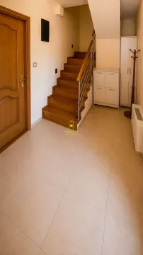 Prodaja, trosoban stan, 200m², Preko Morače, Podgorica - image 9
