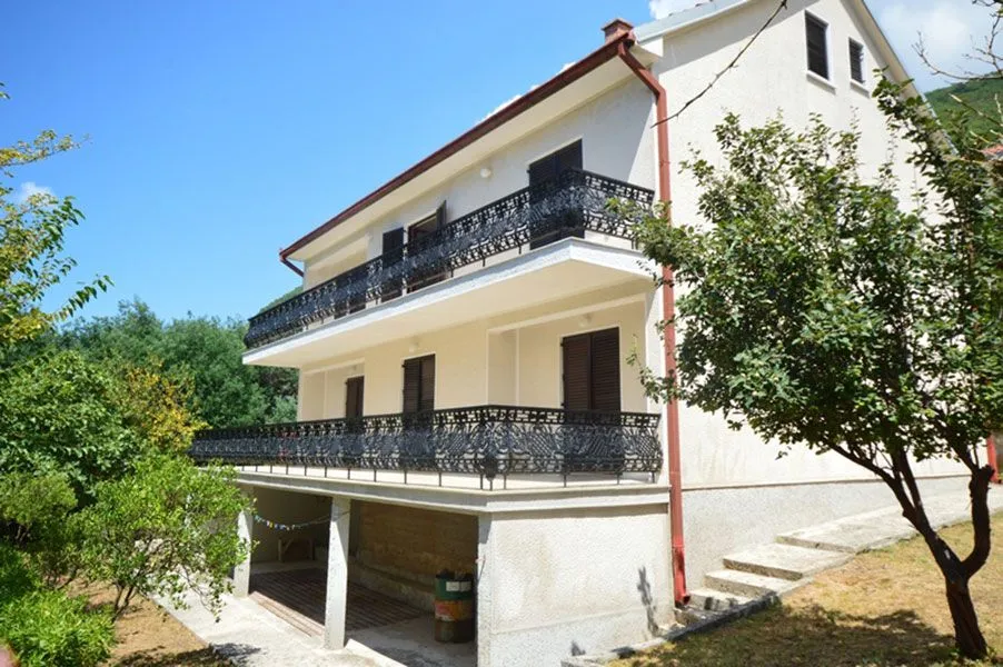 Prodaja, kuća, 206m², Đenovići, Herceg Novi