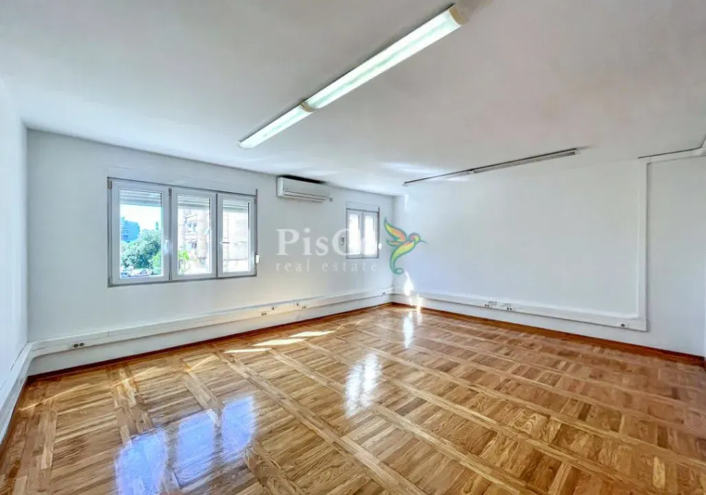 Rent, office space, 74m², Lepa Kata, Podgorica