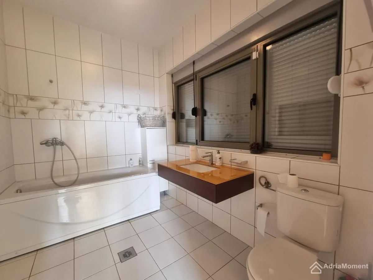 Prodaja, kuća, 268m², Radovanići, Herceg Novi