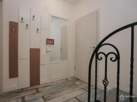 Sale, four bedroom apartment, 82m², Sveti Stefan, Budva - image 22