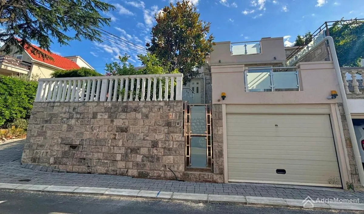 Prodaja, kuća, 118m², Krašići, Tivat