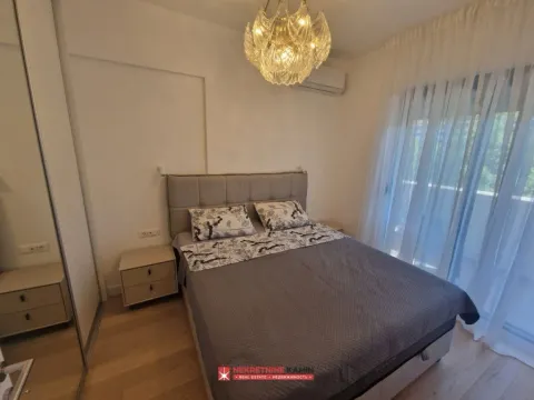 Sale, one bedroom apartment, 42m², Bečići, Budva - image 9