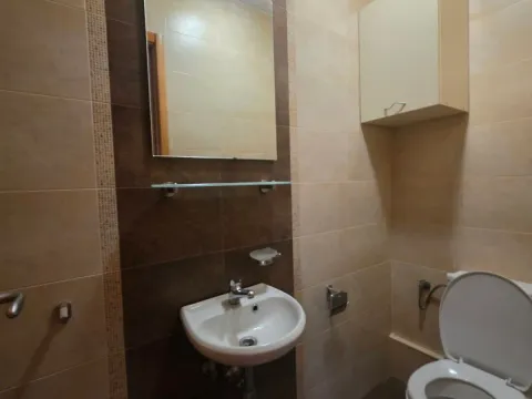 Izdavanje, trosoban stan, 71m², Stari Aerodrom, Podgorica - image 10