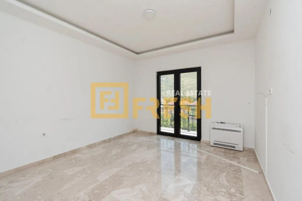 Rent, office space, 500m², Tuzi, Podgorica