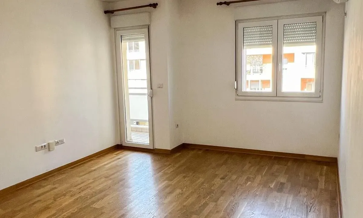 Rent, office space, 44m², City Kvart, Podgorica