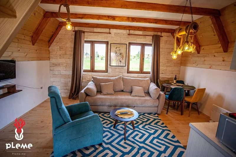 Prodaja, trosoban stan, 53m², Žabljak, Crna Gora