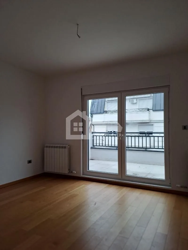Prodaja, trosoban stan, 92m², Autokomanda, Voždovac Sve Podlokacije