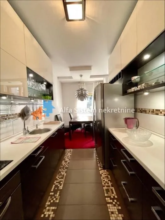 Rent, four bedroom apartment, 87m², Stari Grad, Beograd