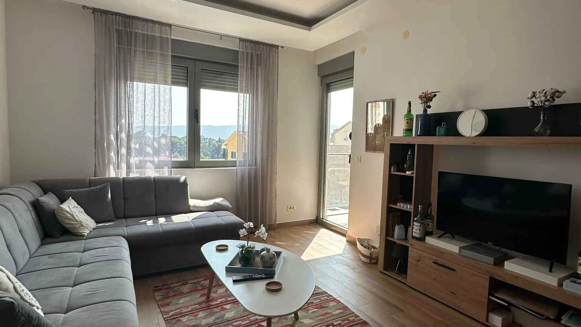 Prodaja, jednosoban stan, 57m², Tivat, Crna Gora