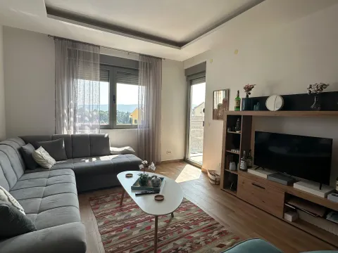 Prodaja, jednosoban stan, 57m², Tivat, Crna Gora