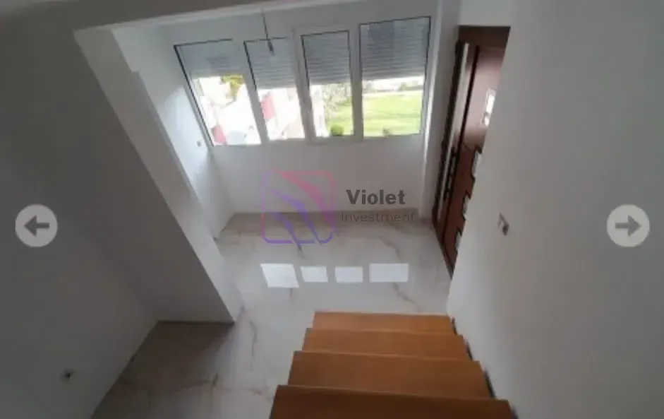 Prodaja, trosoban stan, 160m², Centar, Budva