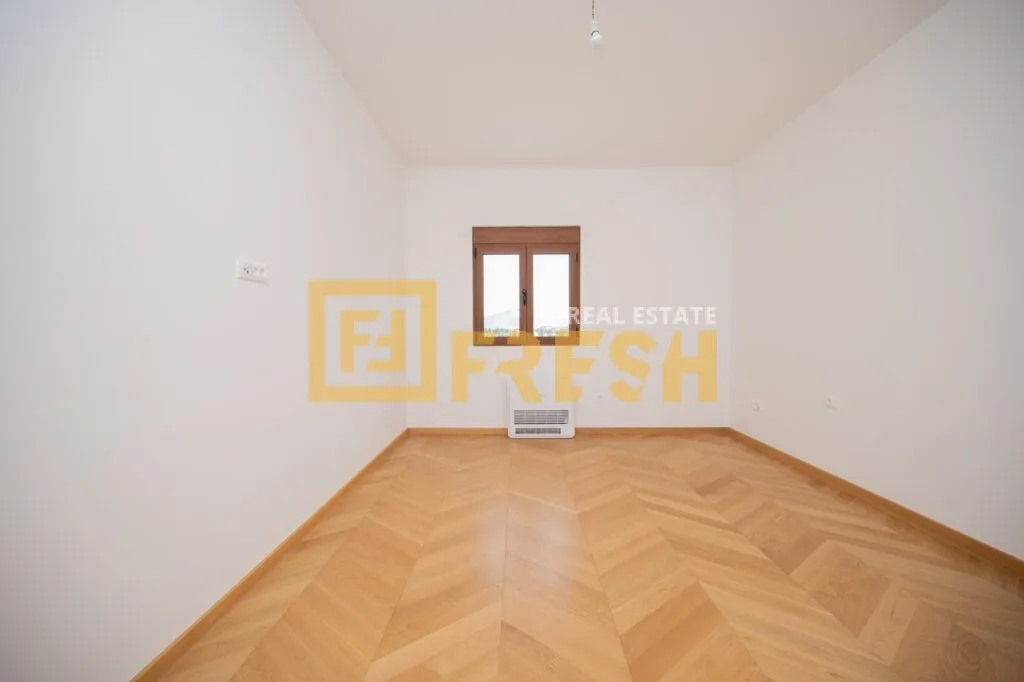 Prodaja, trosoban stan, 142m², Gorica C, Podgorica