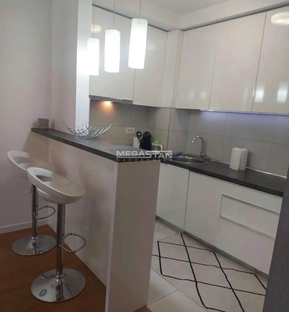 Rent, two bedroom apartment, 60m², Novi Beograd Sve Podlokacije, Beograd