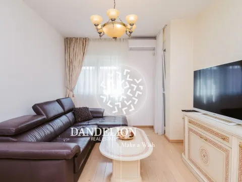 Izdavanje, jednosoban stan, 47m², City Kvart, Podgorica - image 1