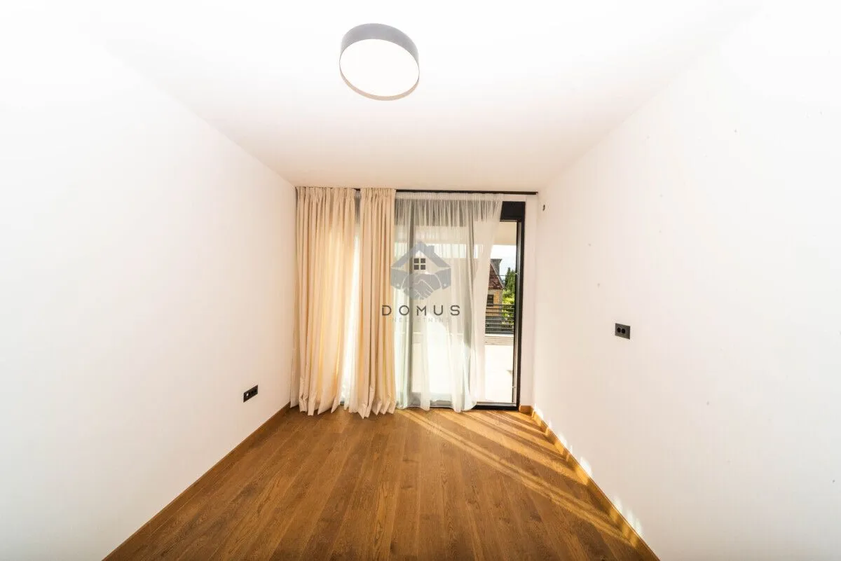Rent, house, 225m², Gornja Gorica, Podgorica