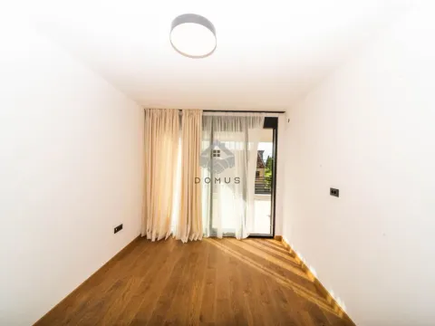 Rent, house, 225m², Gornja Gorica, Podgorica - image 15