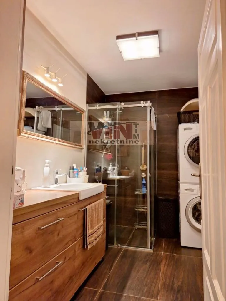 Sale, house, 500m², Jajinci, Voždovac Sve Podlokacije