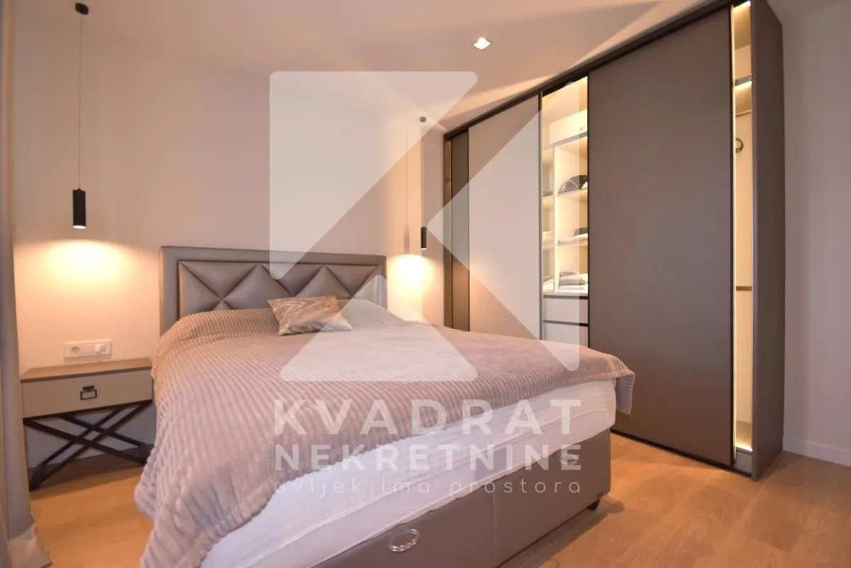 Izdavanje, dvosoban stan, 120m², Centar, Podgorica