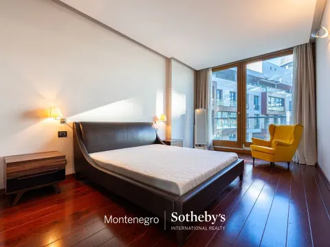 Izdavanje, trosoban stan, 204m², Kod Capital Plaze, Podgorica - image 22