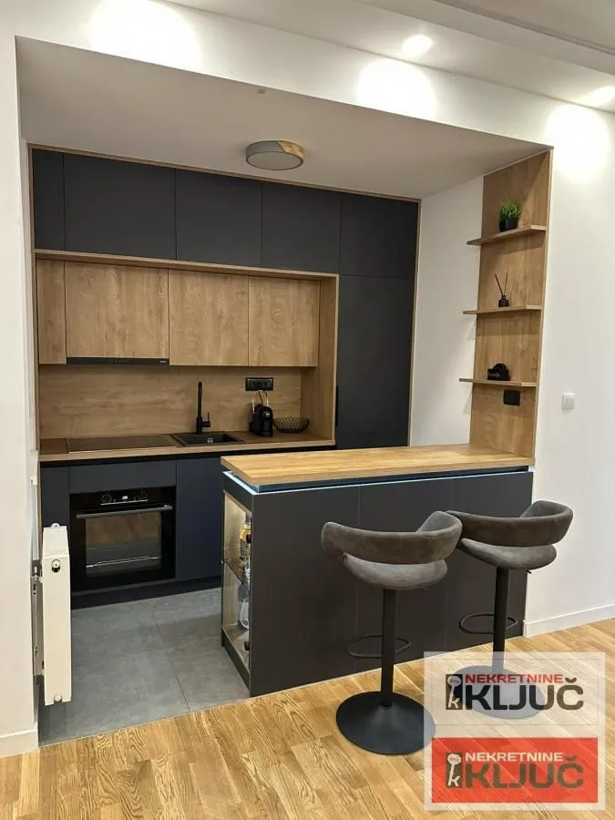 Prodaja, jednosoban stan, 42m², Petrovaradin, Novi Sad