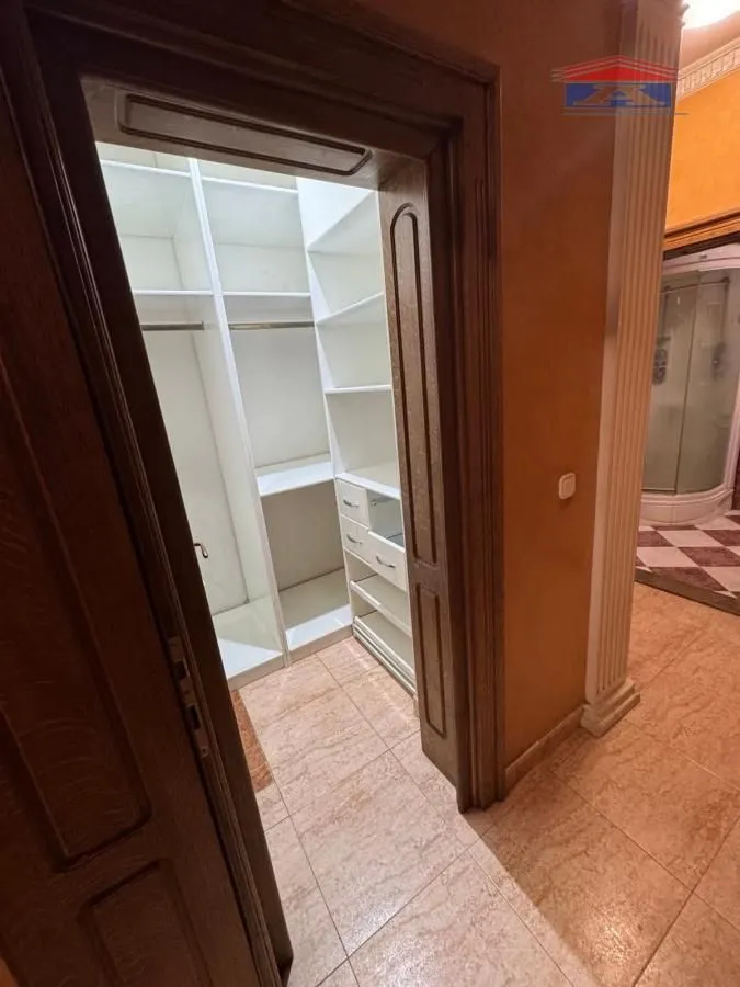 Prodaja, dvosoban stan, 64m², Centar, Novi Sad