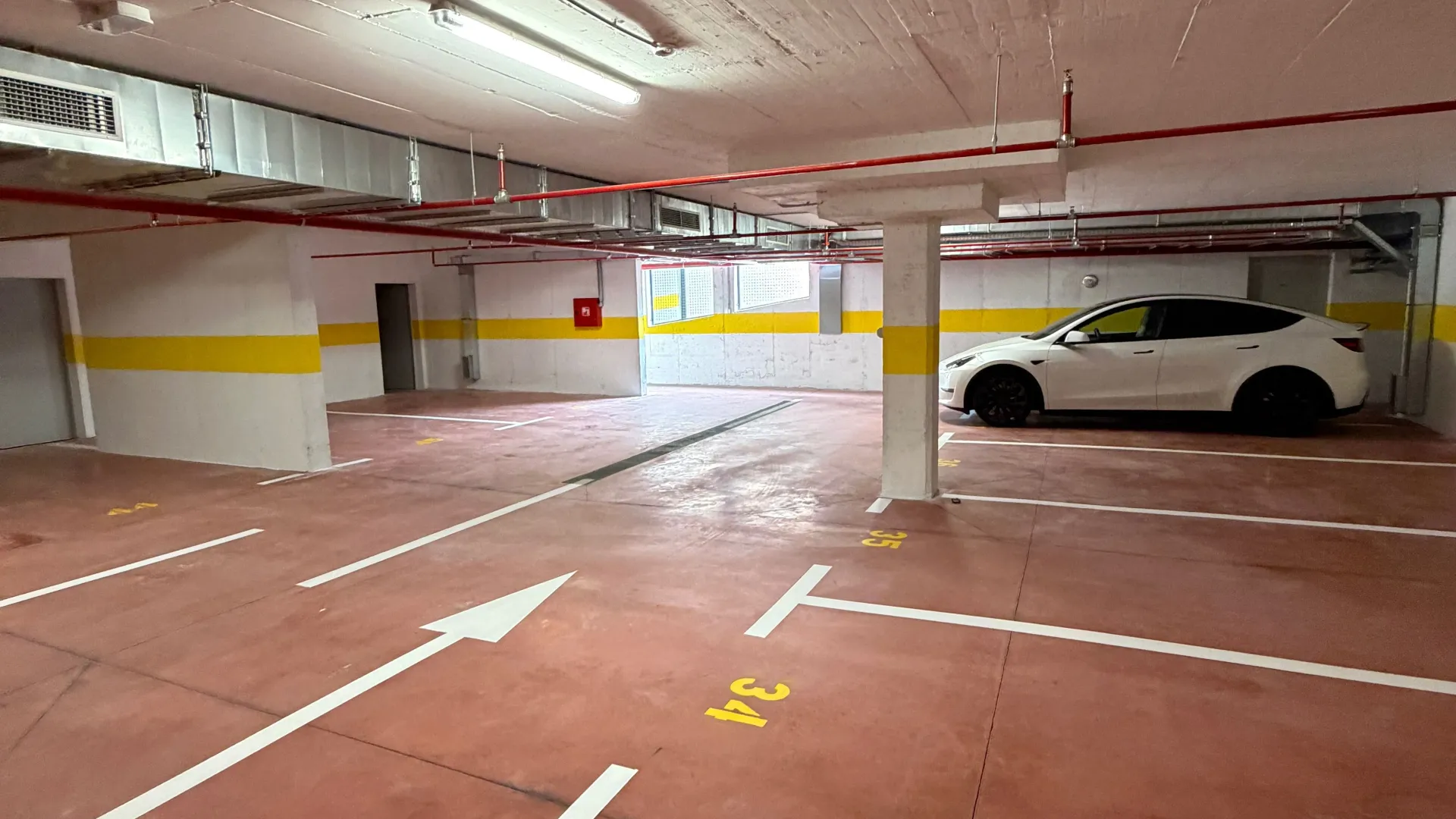 Sale, parking/garage, 12m², Stari Aerodrom, Podgorica