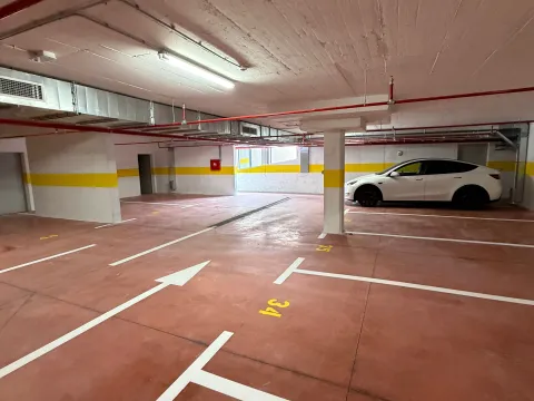Sale, parking/garage, 12m², Stari Aerodrom, Podgorica - image 4