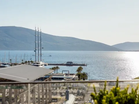 Prodaja, dvosoban stan, 179m², Porto Montenegro, Tivat - image 2