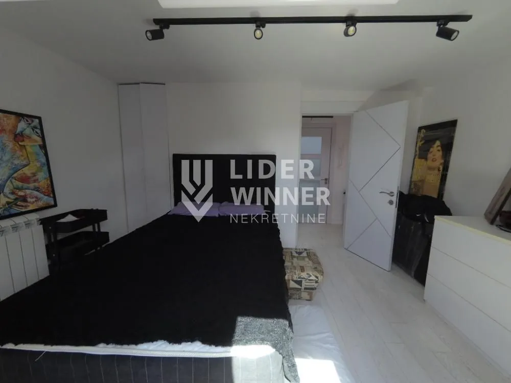 Sale, three bedroom apartment, 75m², Savski Venac, Beograd