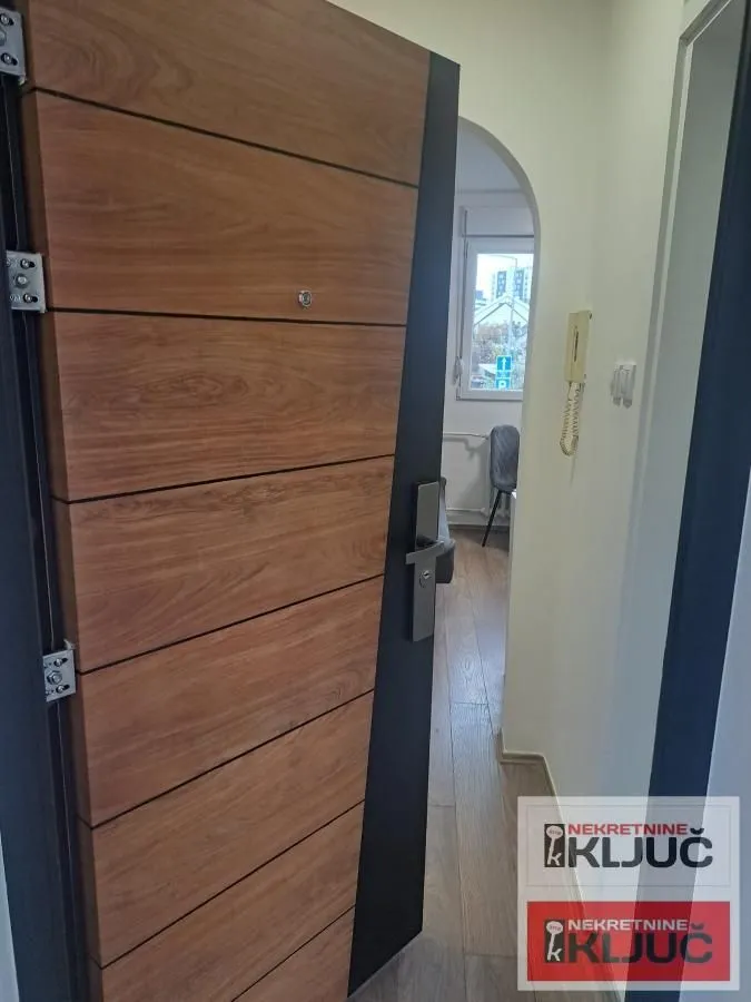 Prodaja, garsonjera, 16m², Železnička Stanica, Novi Sad Sve Podlokacije