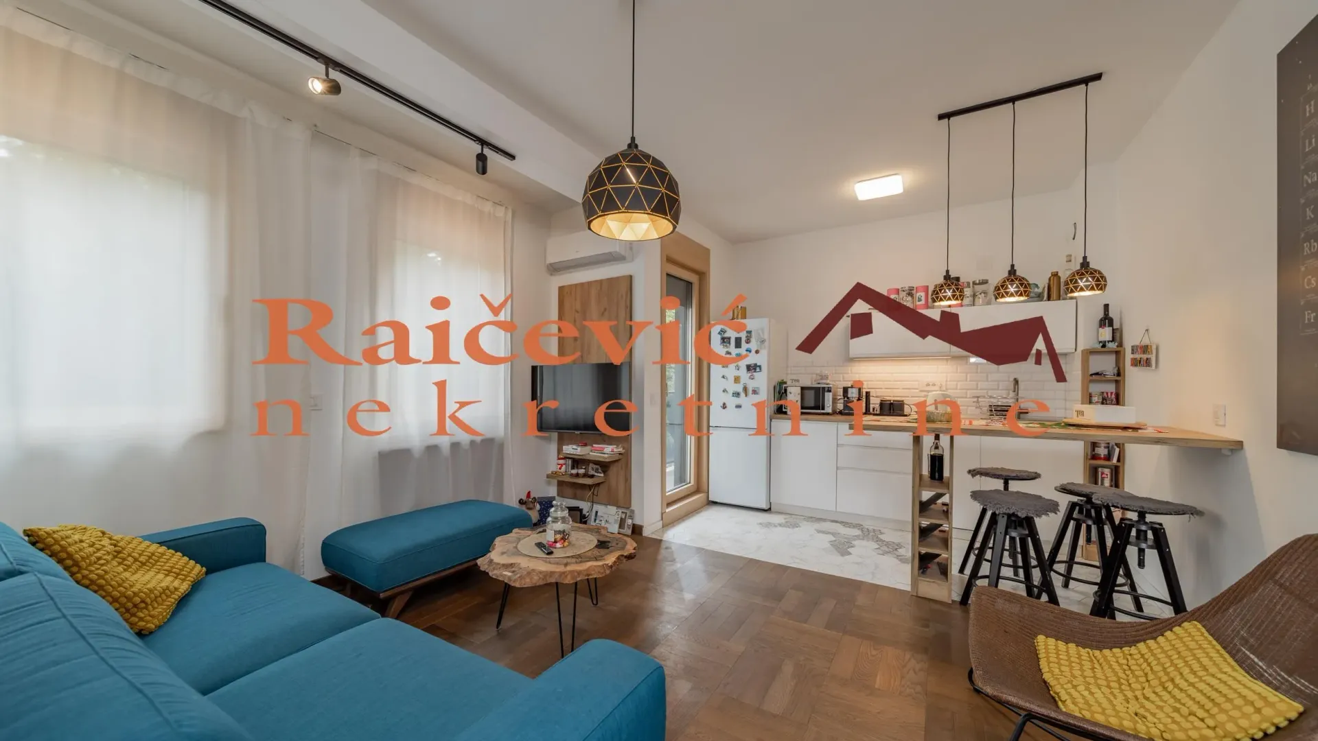 Izdavanje, dvosoban stan, 40m², Šumice, Beograd