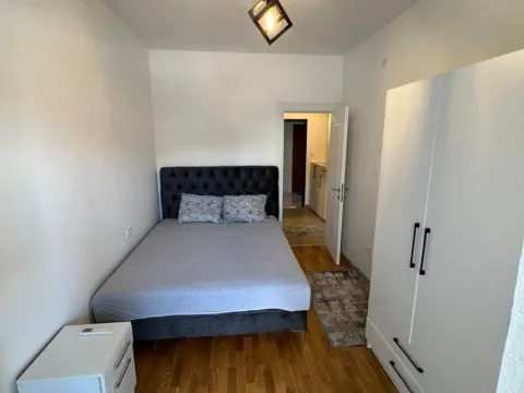 Izdavanje, jednosoban stan, 45m², City Kvart, Podgorica - image 3