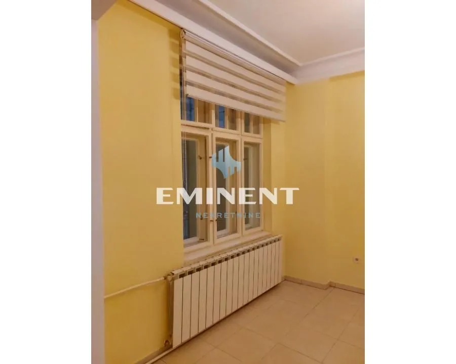 Rent, three bedroom apartment, 70m², Stari Grad, Beograd