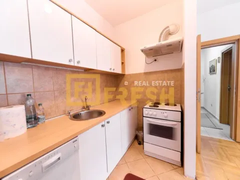 Prodaja, jednosoban stan, 50m², Krivi Most, Podgorica - image 3