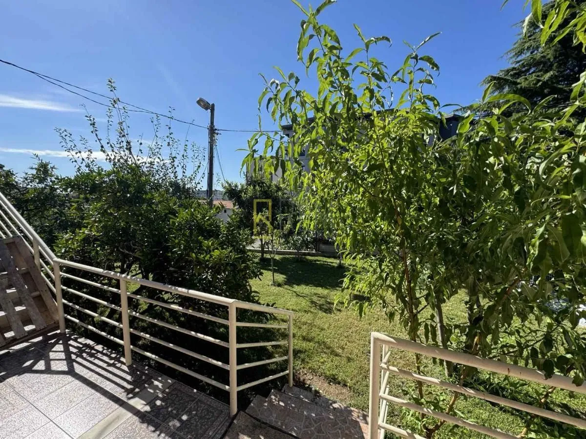 Rent, house, 100m², Centar, Podgorica
