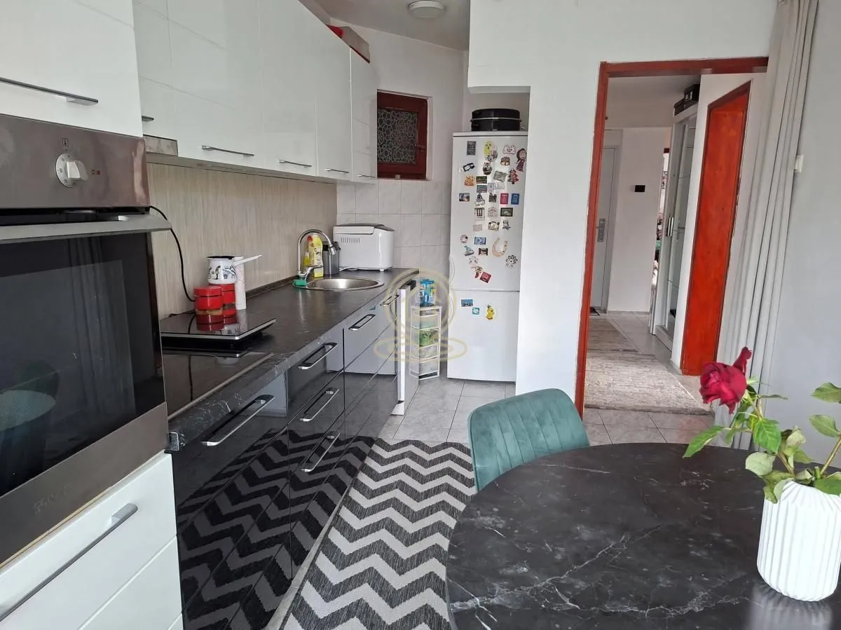 Sale, three bedroom apartment, 70m², Medijana, Niš