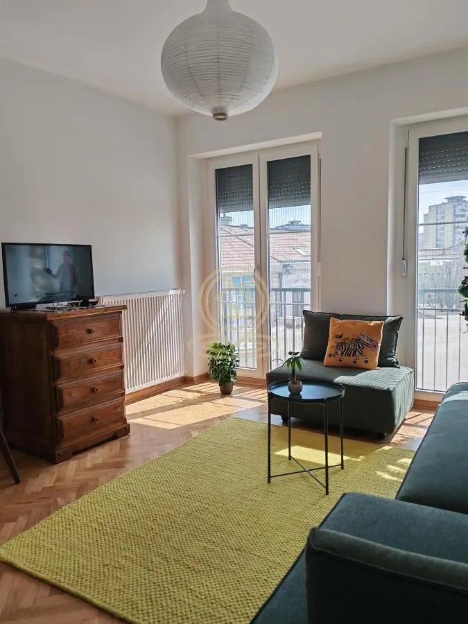 Prodaja, trosoban stan, 66m², Centar, Kragujevac
