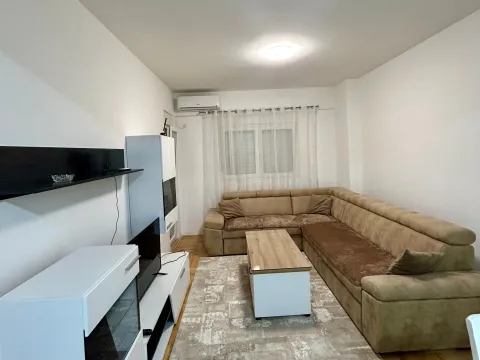 Izdavanje, jednosoban stan, 45m², Tuški Put, Podgorica - image 3