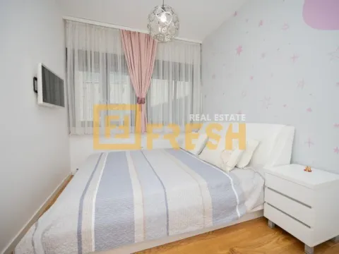 Izdavanje, trosoban stan, 102m², Centar, Podgorica - image 14